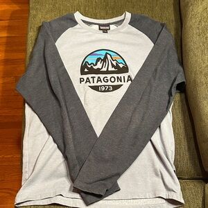 Patagonia Men's Two-Tone Gray Long Sleeve Tee